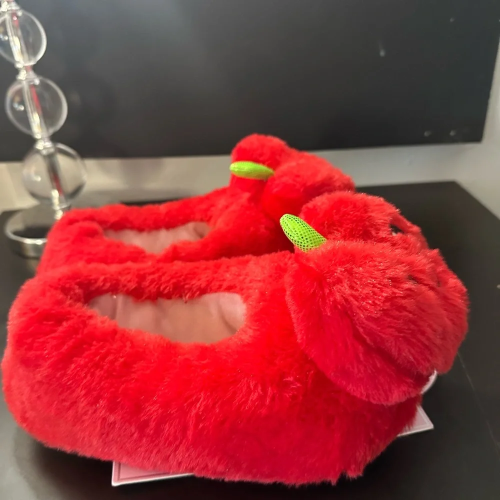 🆕Cozy Slippers Cherry 🍒 Slippers